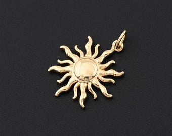 Leichter Sonnen Anhänger aus 18K Gold Filled Perfekt für Charm Charm Armbänder, Charms Armbänder und Geschenkanhänger 18x19.9 mm