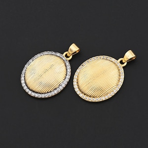 Pendientes colgantes redondos con textura de línea vertical y borde de circonita bañados en oro de 18 quilates, joyería de moda de 19 x 25 mm.