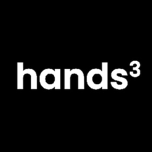 Może przedstawiać: Biały tekst na czarnym tle, który brzmi "hands³".