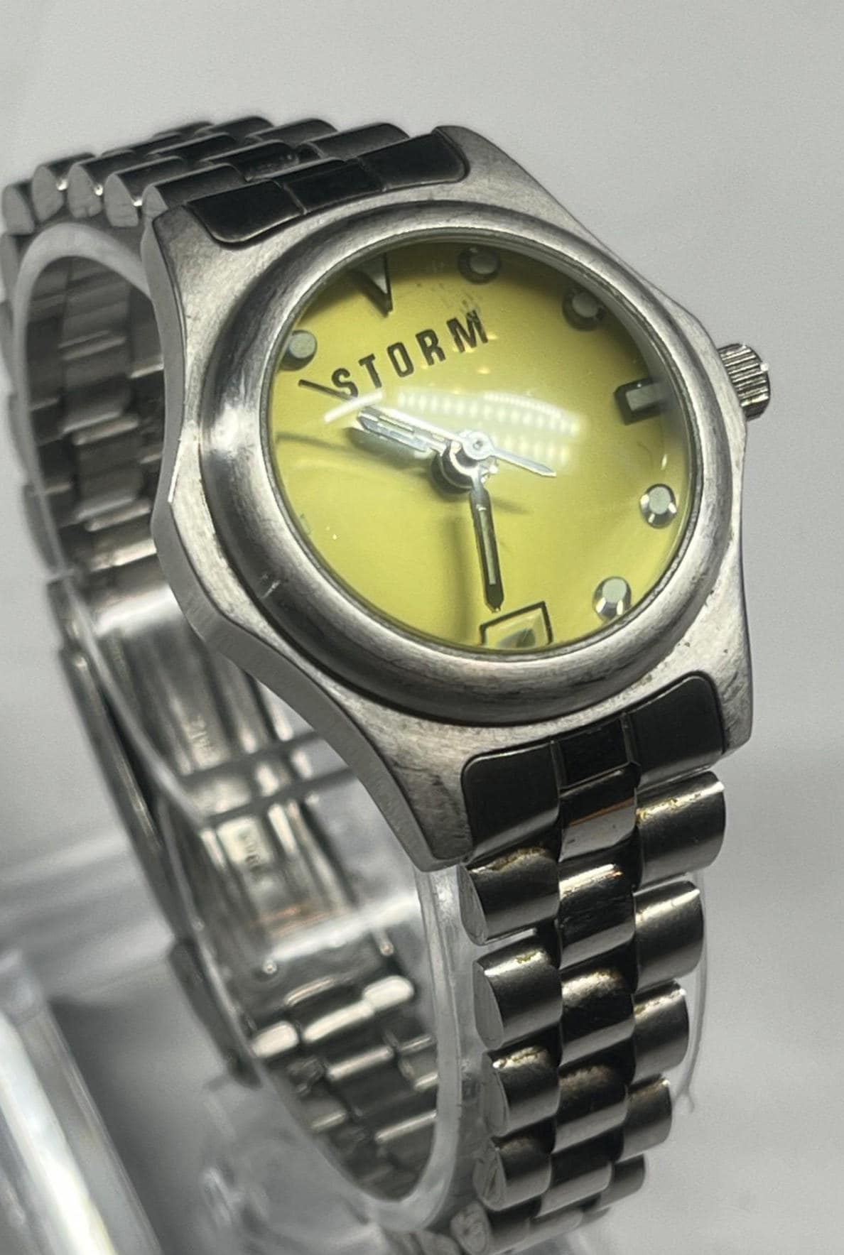 Storm London Watch - Etsy display picture 3