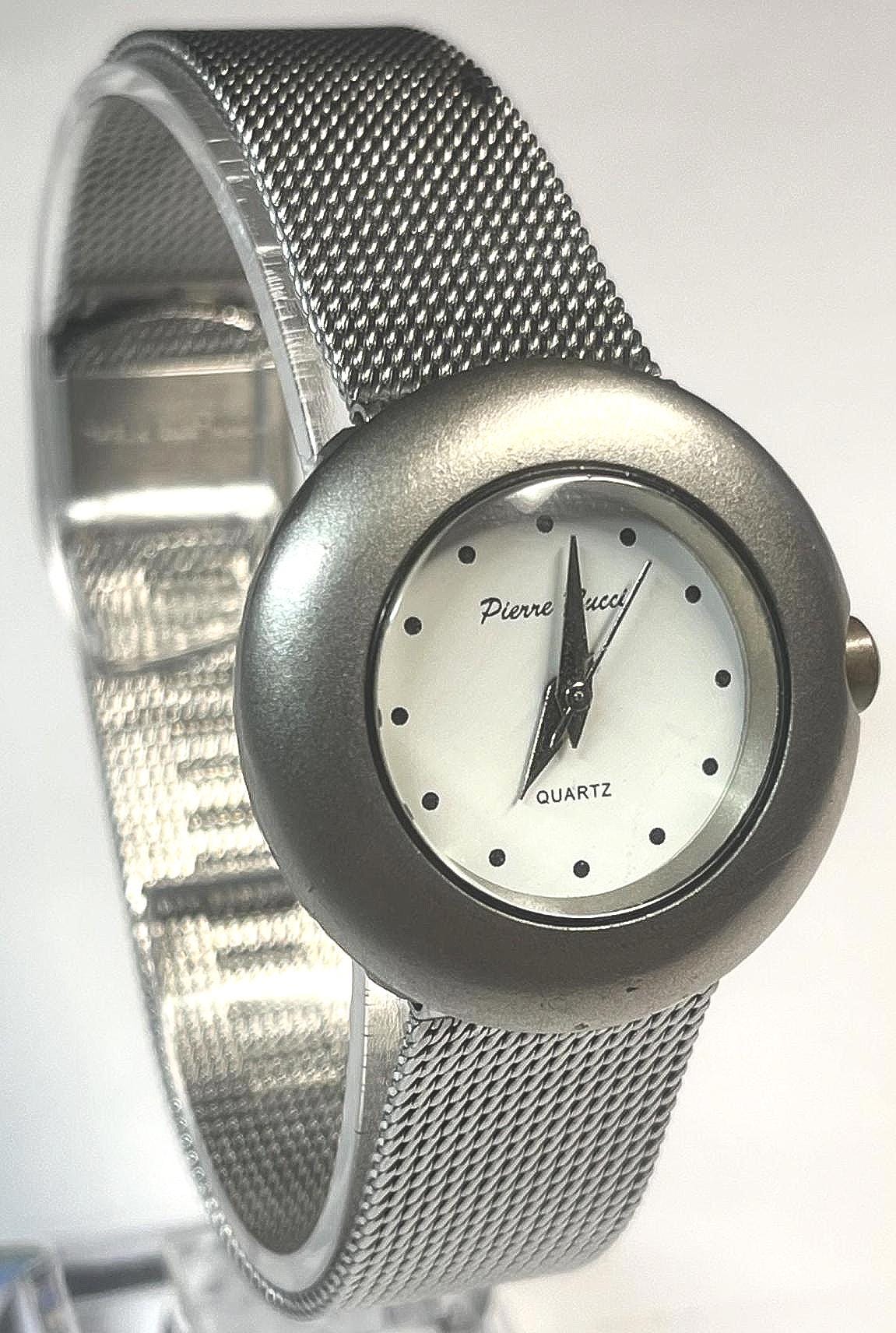 Vintage Round Case Roman Dial Watch Stainless Steel Band Water Resistant Classic Silver Roman Numeral Water Resistant Stainless Steel Multi  main image 4
