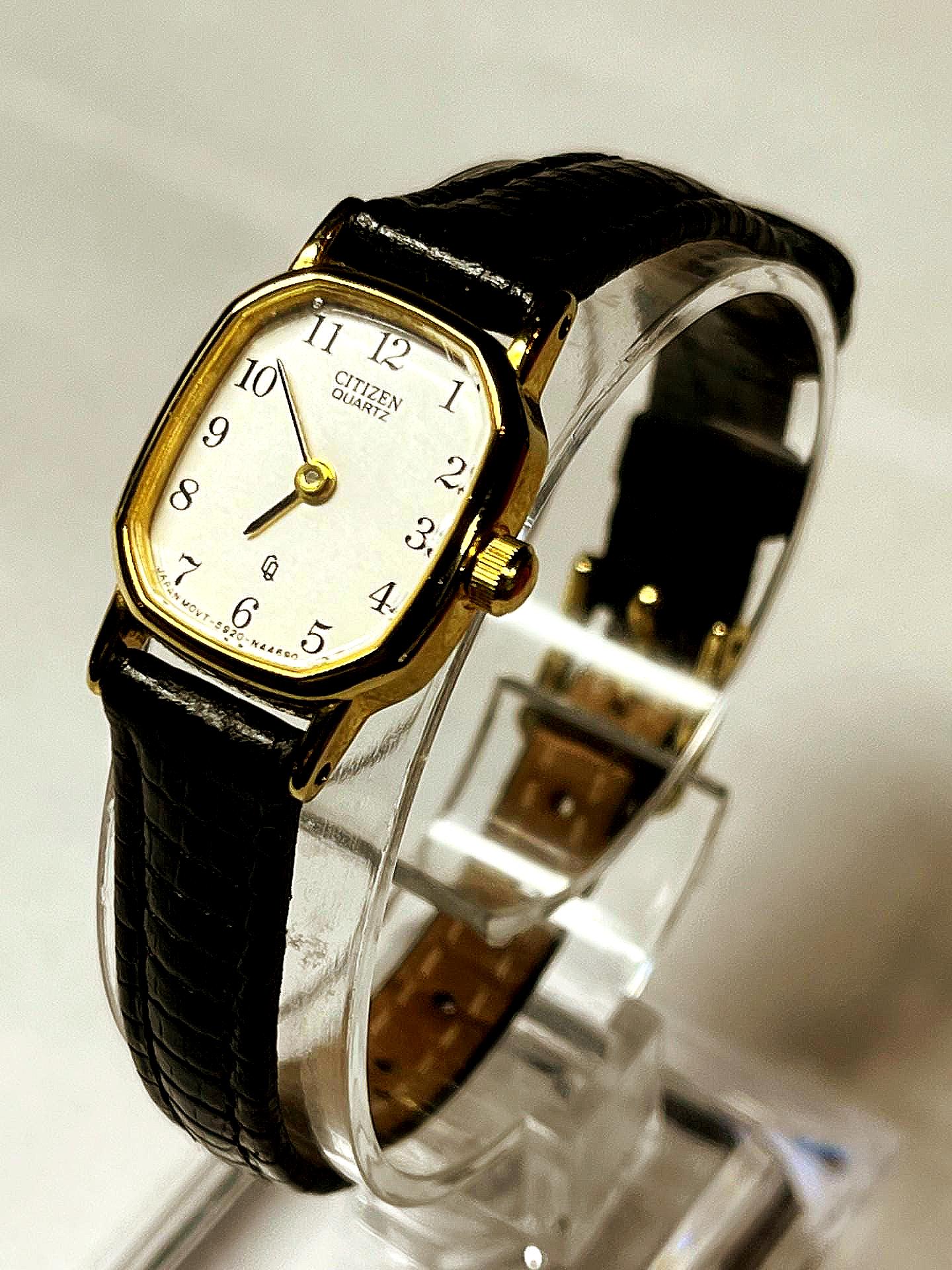 Vintage Restored Citizen 5920 Quartz Watch Base Metal Gold  display picture 2