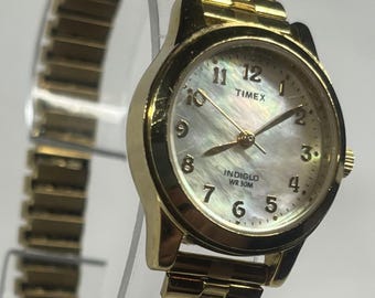 Vintage 2002 Timex Indiglo Real Mother of Pearl Dial 25mm  display picture 3