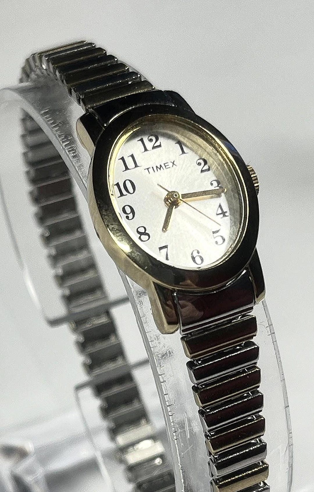 Timex Cavatina Watch, Classic Oval Shape, Easy-to-read Dial  display picture 2