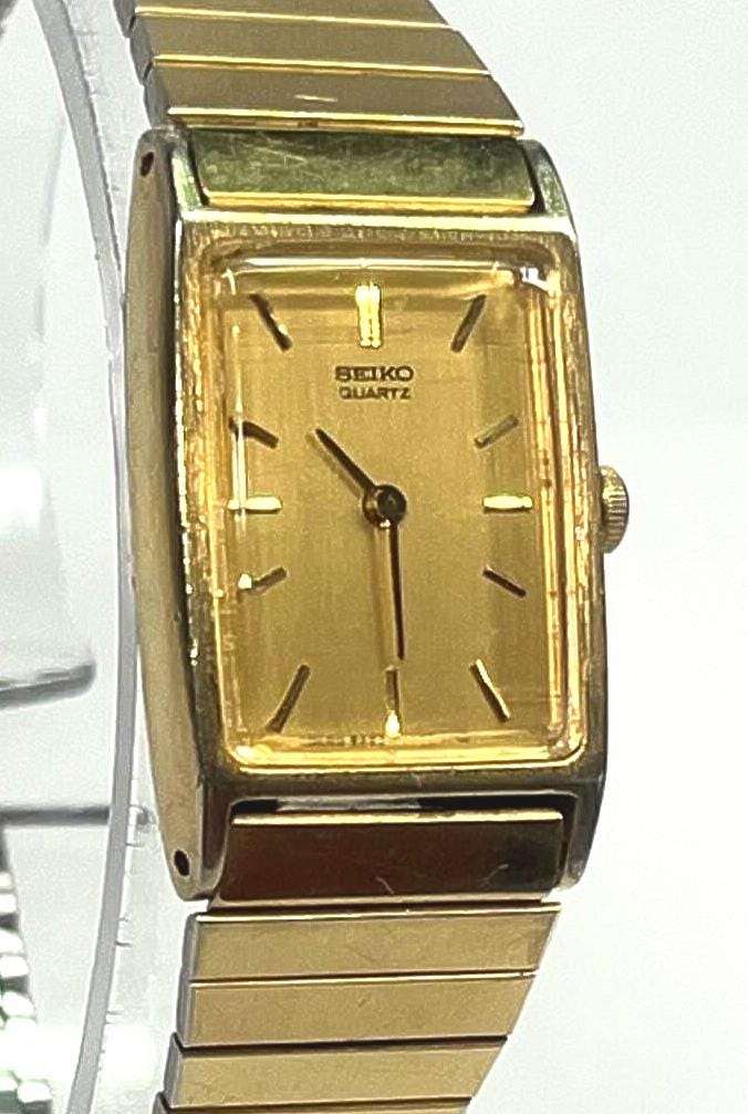 Seiko 17x20mm Gold-plated Tank Style Cocktail Watch. 2C20  display picture 1