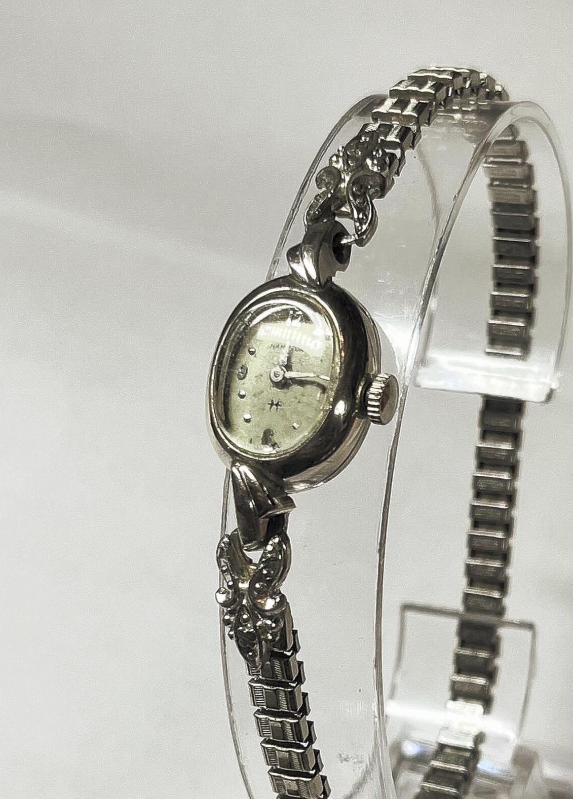 Vintage Hamilton 10K RGP Bezel Ladies Bulova Cocktail Watch  display picture 2