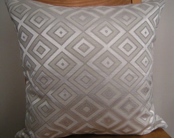 White Grey  Diamond Printed Cusion Cover/Pillow Cover