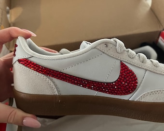 Personalisierte Nike Sneakers mit rotem Kristall-Swoosh - personalisierte Kicks