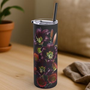 Venus Fly Trap Goth Floral Tumbler, Matte Travel Mug, Dark Academia Aesthetic, Botanical Gift for Plant Lovers, Dark Cottagecore