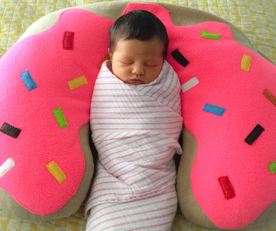 donut nursing pillow