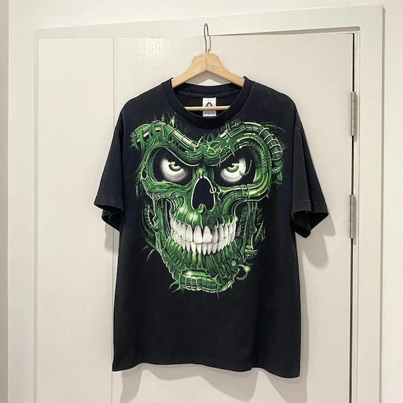 Vintage Y2K Skull Pile T-shirt – Glow-in-the-dark Green Horror