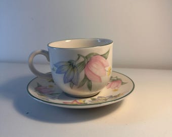 Vintage Royal Doulton-theekop en schotel