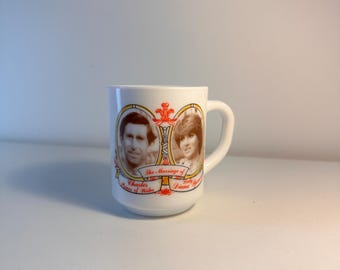 Vintage jaren 80 Prins Charles en Lady Diana herdenkingsmonument mok