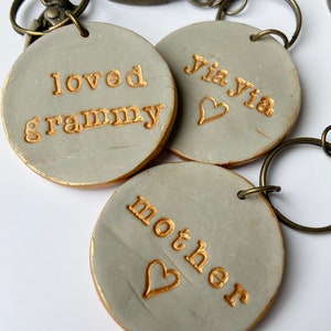 Mother Keychain, Custom Keyring for Mama, Mother's Day Keychain, Personalized for Grammy, from grandchildren, from Niece, From goddaughter image 3