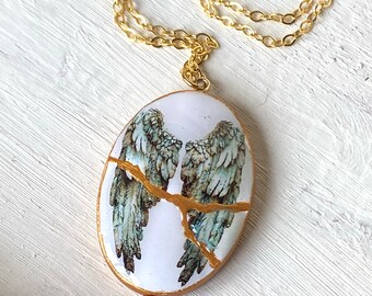Handmade Kintsugi Necklace: Gold Repair Art, Resilience Jewelry
