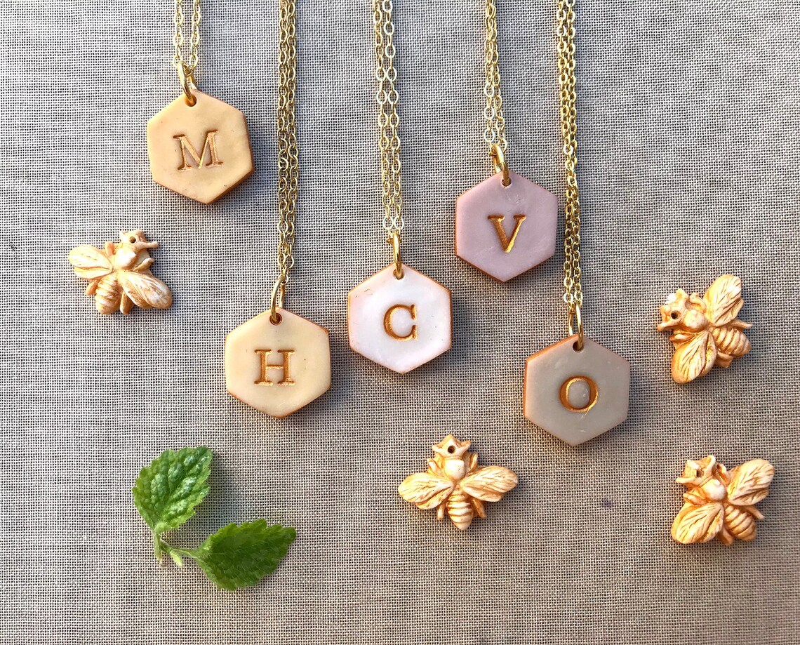 faire son nid 5 lettres