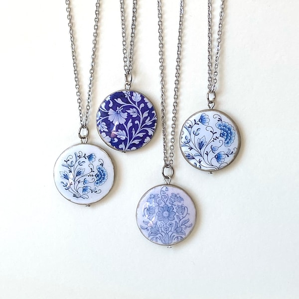 Delft Blue Floral Pendant: Personalized China Design Necklace