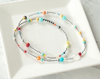 Colar de contas, colar de contas multicoloridas, colar de contas sortidas, colar longo, colar feito à mão, colar multicolorido