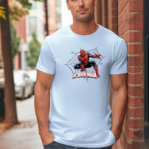 Spider-Man Shirt, Marvel Superhero Tee, Gildan Unisex T-Shirt, Comic Book Gift for Fans bild 4