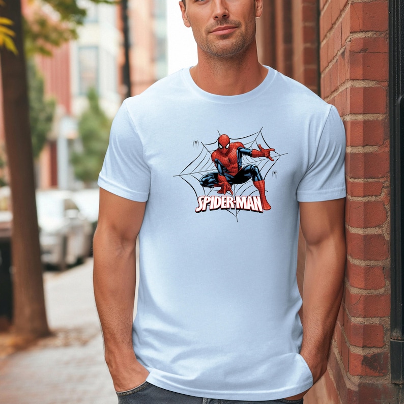 Spider-Man Shirt, Marvel Superhero Tee, Gildan Unisex T-Shirt, Comic Book Gift for Fans bild 4