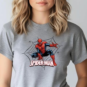 Spider-Man Shirt, Marvel Superhero Tee, Gildan Unisex T-Shirt, Comic Book Gift for Fans bild 5
