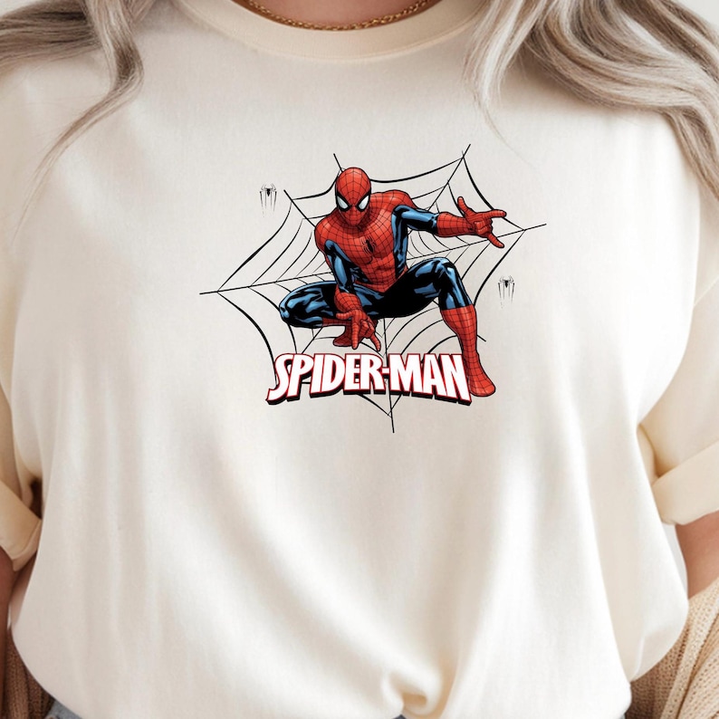 Spider-Man Shirt, Marvel Superhero Tee, Gildan Unisex T-Shirt, Comic Book Gift for Fans bild 3