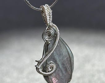 Unique wire wrapped labradorite pendant
