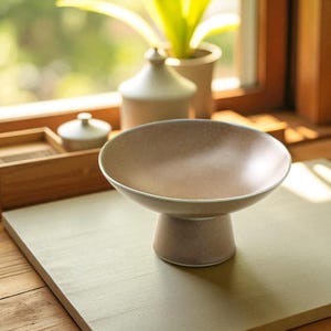 Handmade Ceramic Bowl with Japanese-Style Stand – Elevated Fruit or Serving Dish, Modern Wabi Sabi Kitchen & Table Decor