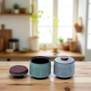 Handmade Japanese Ceramic Jar with Lid – Matte Wabi Sabi Tea Canister – Minimalist Kitchen Storage – Spice Container Decor