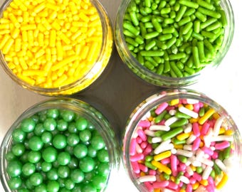 Kit de caja de perlas Sprinkles Spring is in the Air: Chispas de color amarillo brillante, perlas verdes brillantes, chispas de color lima y mucho más. Para hornear cupcakes.