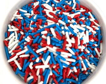 Chispas rojas, blancas y azules del 4 de julio Mezcla de Jimmies Cupcakes del Día de los Veteranos en Memoria de los Veteranos Horneando Colores de la Universidad de EE. UU. Cumpleaños de superhéroe Horneando