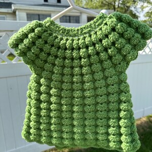 Débardeur Lollipop fait main pour bébé - Gilet doux au crochet pour bébé - Cadeau de baby shower - Pour les 6-12 mois