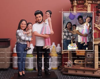 Figura familiar personalizada, recuerdo fotográfico impreso en 3D y pintado a mano.
