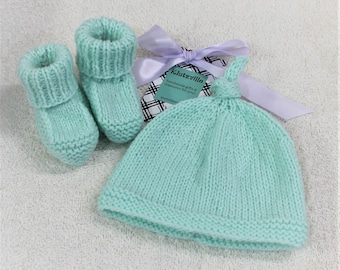 Mint Green NB Knit Hat & Bootie Set