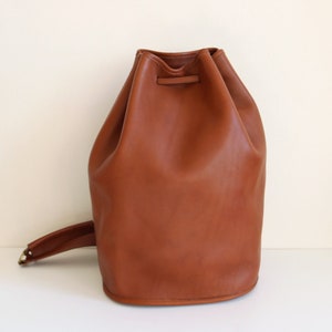 Bucket 2025 sling bag