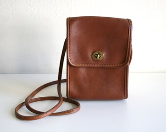 Coach British Tan Leather Purse