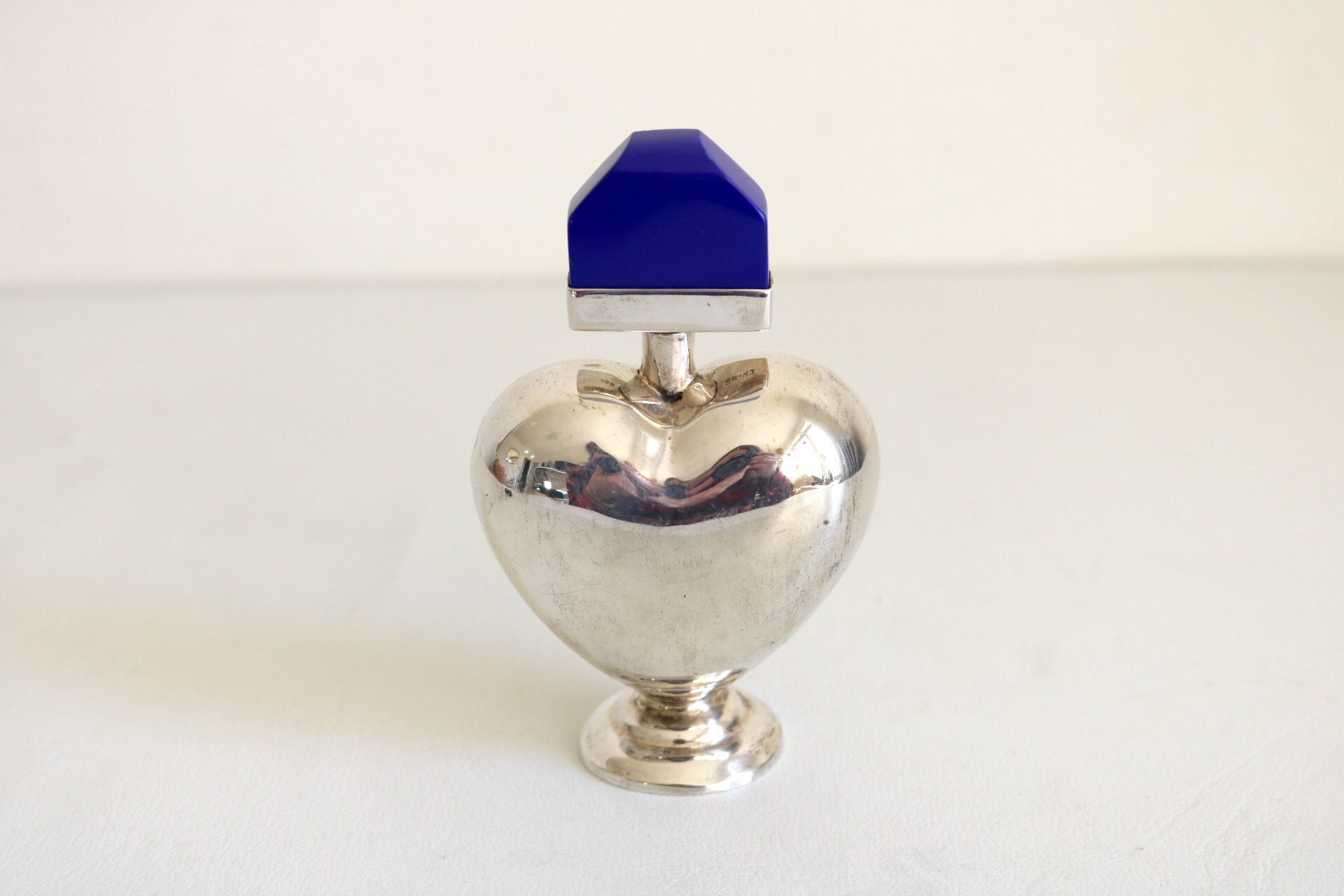 Customized Modernist Crystal Perfume Bottle - Tia