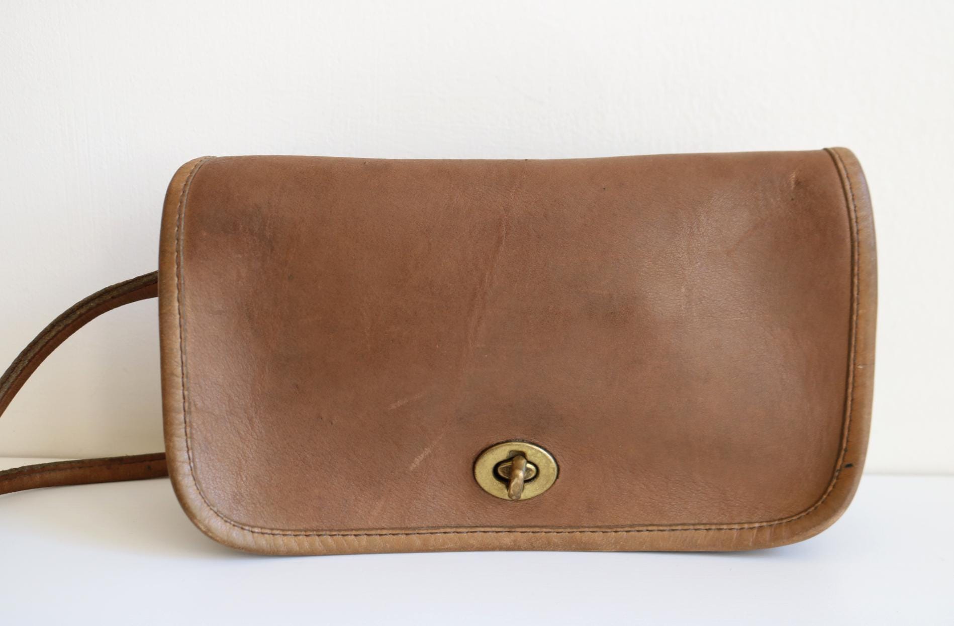 バッグ vintage coach old waist pouch brown Coach NYC Dinky Penny Bag | Putty Leather - Etsy UK