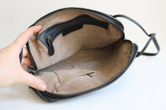 Woven Black Leather Zip Bag - image 7