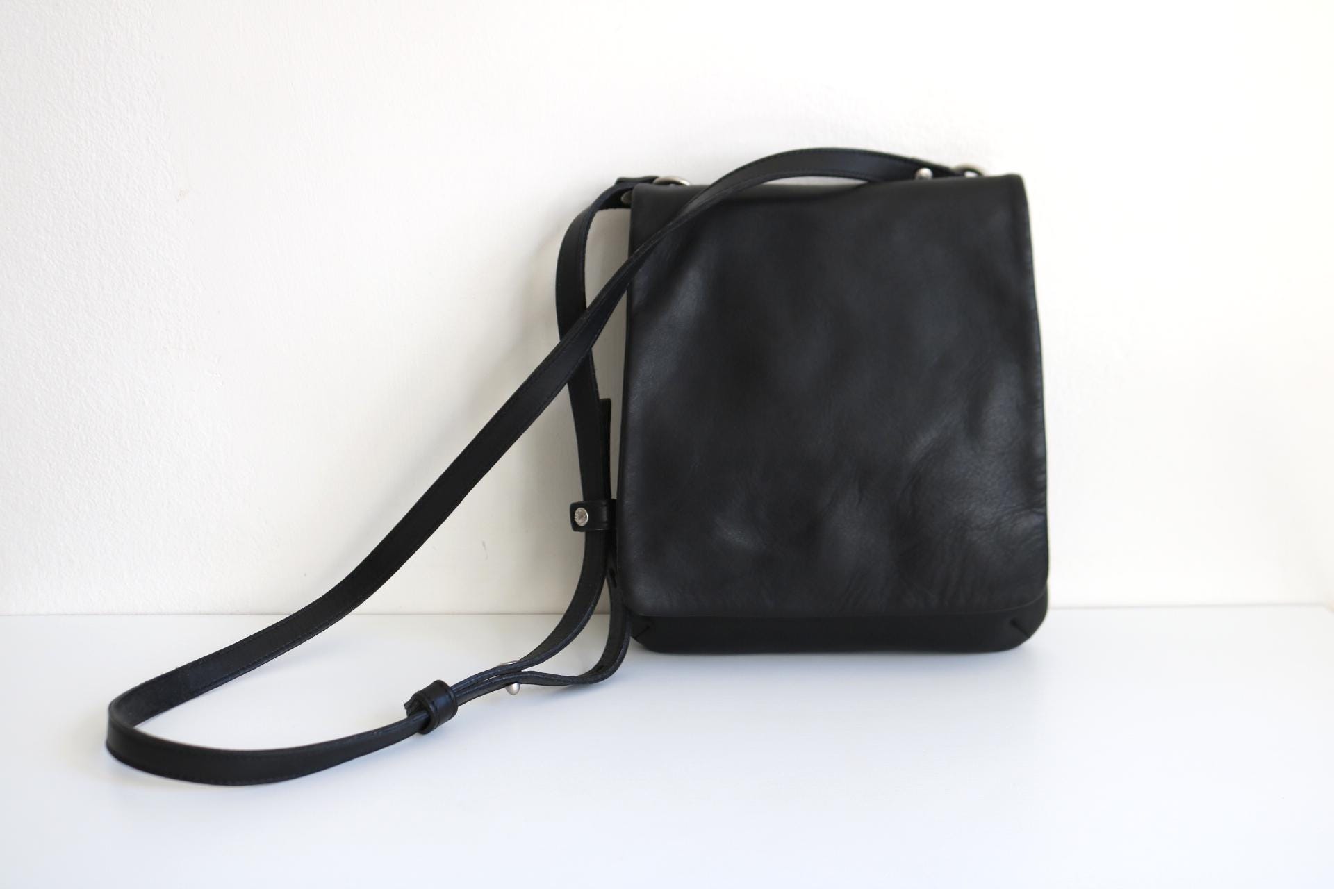 バッグ Coach Flap Leather Black Mini Bag 23969288_54058289_322.jpg