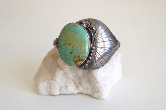 Signed Swirling Silver Works Vintage Native American Navajo Turquoise Leaf Bracelet Signed Swirling Silver Works Vintage Native American Navajo Turquoise Leaf Bracelet