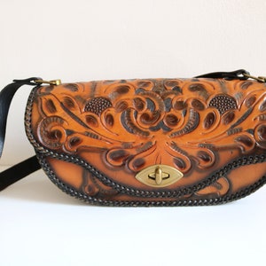 Bolso de hombro vintage de piel repujada