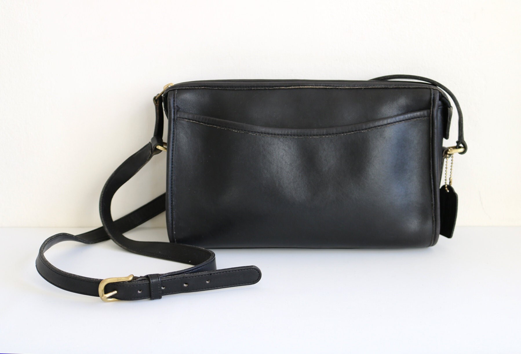 90s Vintage Coach Taylor Black Leather Shoulder Crossbody 