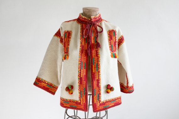 Embroidered Folk Wool Cape Jacket