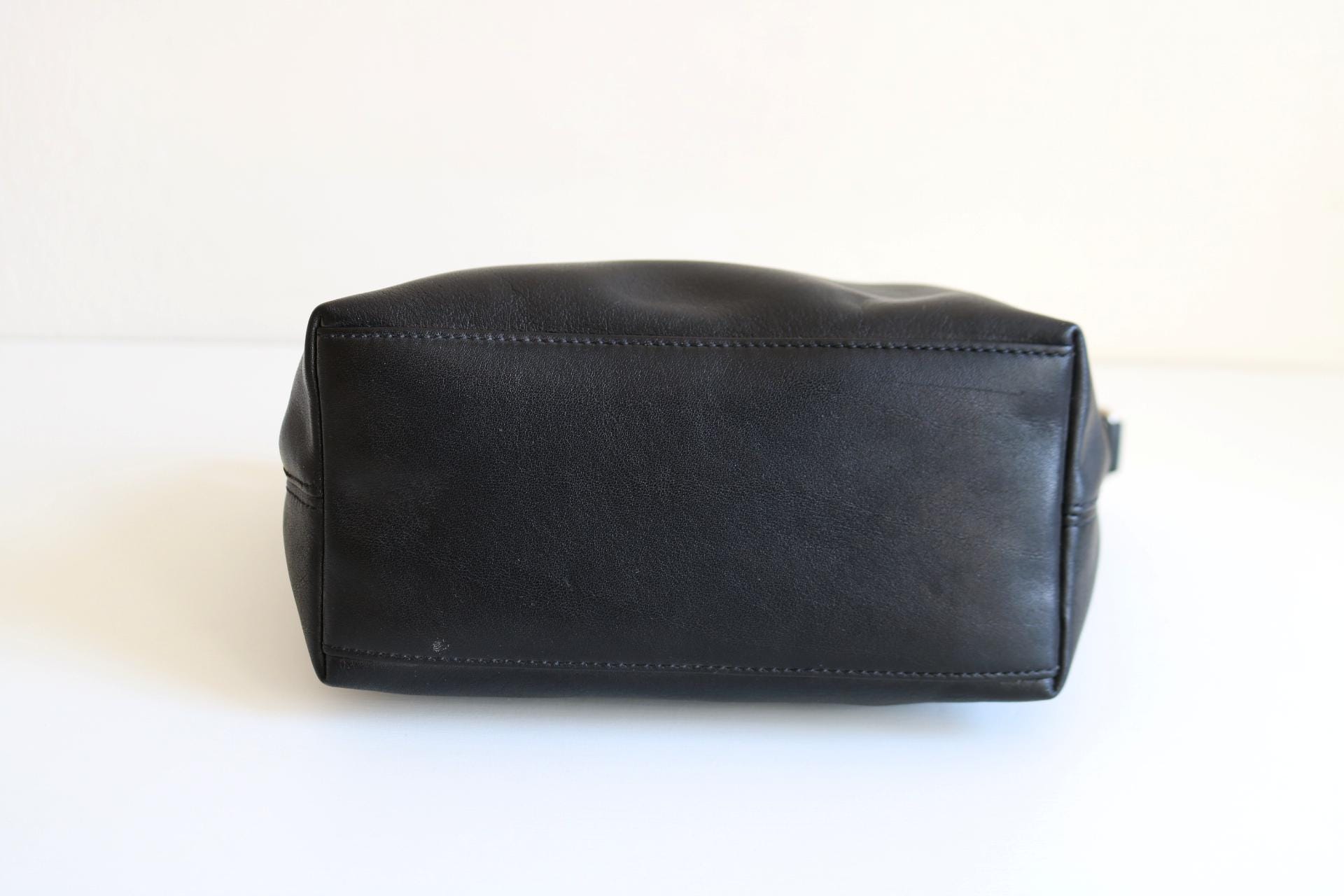 バッグ Coach Accessory pouch leather black y2k Vintage Coach Accessory Pouch Zipper Silver Hardware Leather