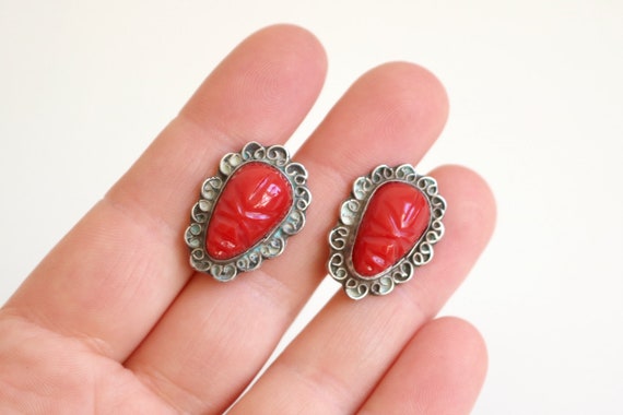 Taxco Sterling Red Onyx Face Clip Earrings - image 5
