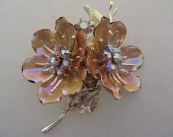 Vintage Coro Peach Color Gold Tone Double Flower Pin