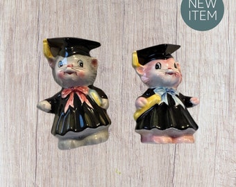 PY graduation kitties salt pepper shakers