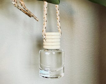 Sandalwood Scented 8 ml Mini Diffuser (for Cars or any small areas!)
