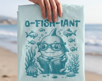 O-fish-iant PNG Design - Cute Fish Graphic for DIY Projects